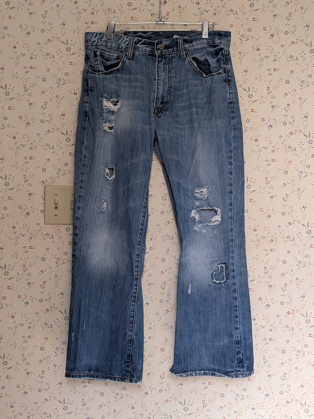 Abercrombie Fitch Men's Distressed Blue Jeans Classic Boot cut 90's 5 pocket